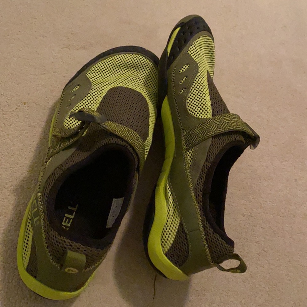 Shoes - Picture 5 of 5